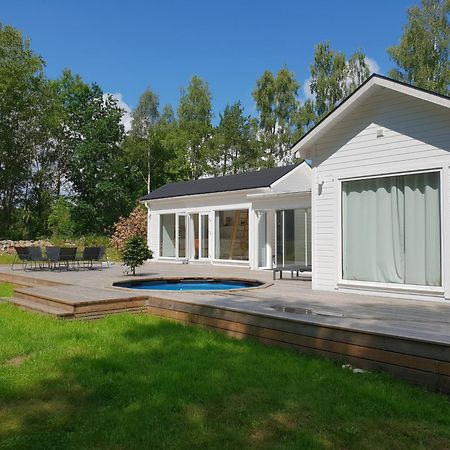 Cabin In The Forest With Spa Bath Vastra Torup ภายนอก รูปภาพ